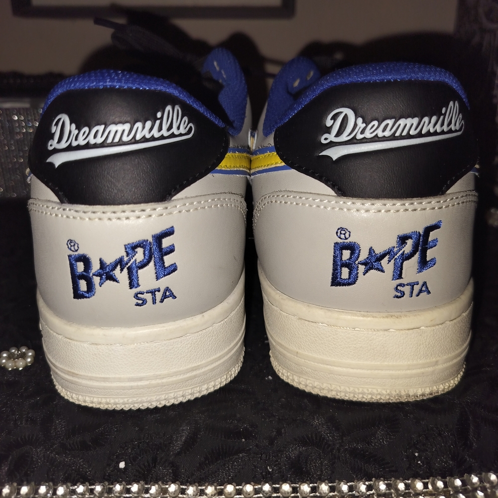 Bape Gray And Black Sneakers Classic Low-Top Design View 4